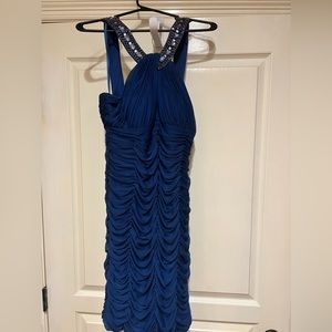 Great dress for a wedding, date night, or girl’s night out.